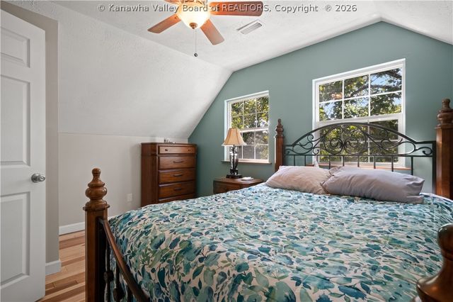 142 SPRUCE Lane, Scott Depot, WV 25560