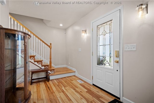 142 SPRUCE Lane, Scott Depot, WV 25560