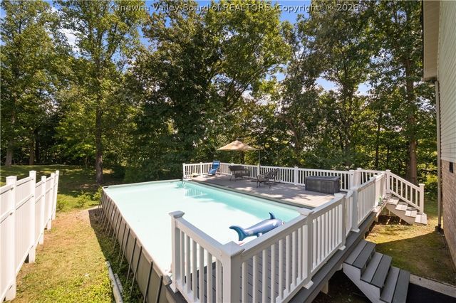 142 SPRUCE Lane, Scott Depot, WV 25560