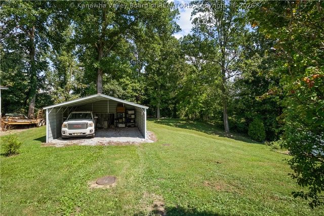 142 SPRUCE Lane, Scott Depot, WV 25560