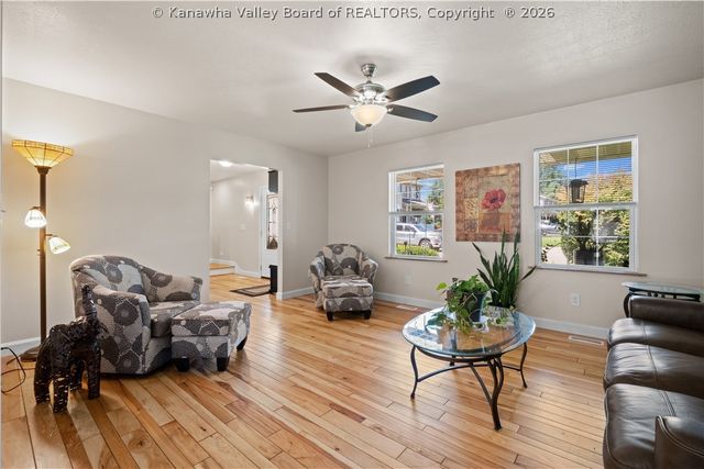 142 SPRUCE Lane, Scott Depot, WV 25560