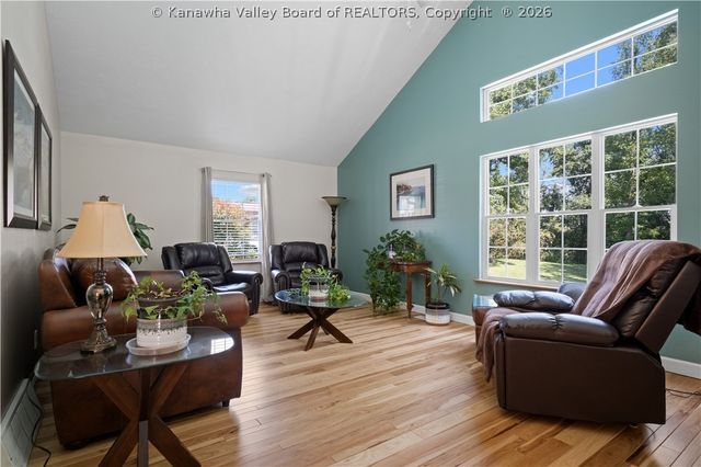 142 SPRUCE Lane, Scott Depot, WV 25560