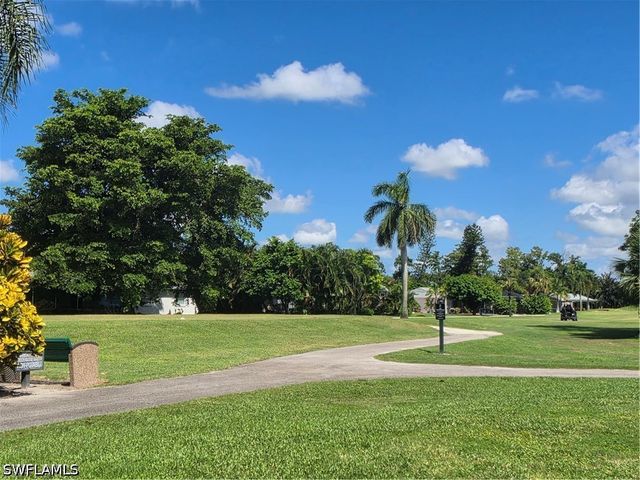 4561 Beechwood Lake DR, Naples, FL 34112