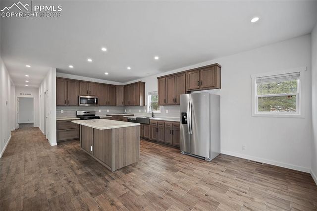 20 Apache Circle, Florissant, CO 80816