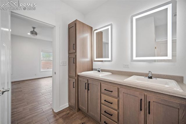 20 Apache Circle, Florissant, CO 80816