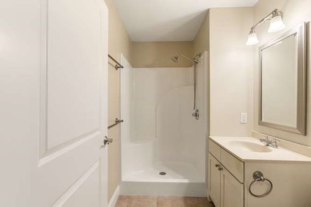10 Crowninshield St 103, Peabody, MA 01960
