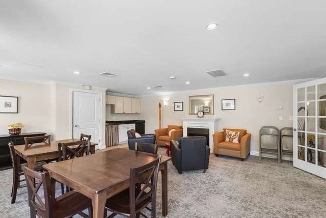 10 Crowninshield St 103, Peabody, MA 01960