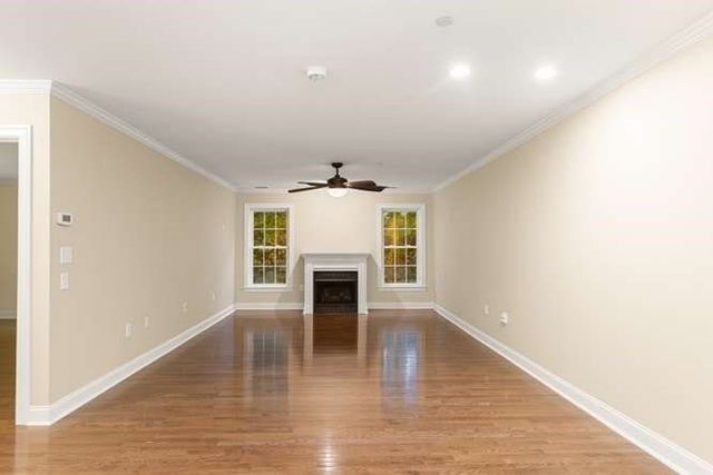 10 Crowninshield St 103, Peabody, MA 01960