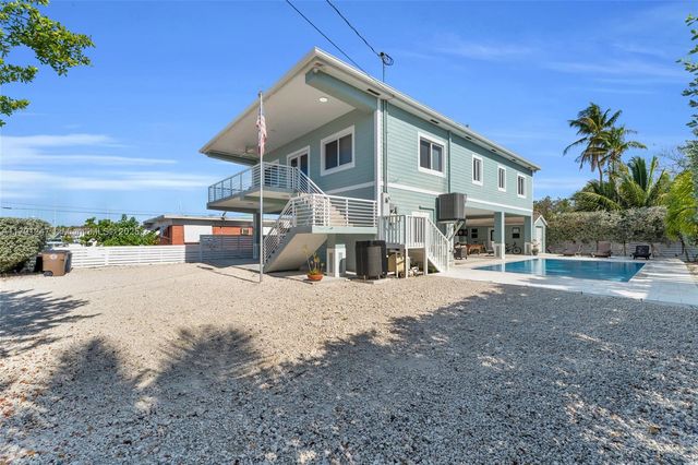 16 N Channel Dr, Key Largo, FL 33037