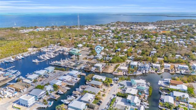 16 N Channel Dr, Key Largo, FL 33037