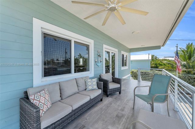 16 N Channel Dr, Key Largo, FL 33037