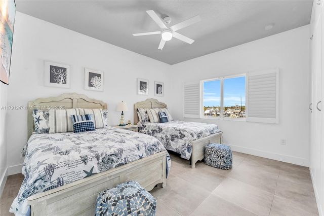 16 N Channel Dr, Key Largo, FL 33037