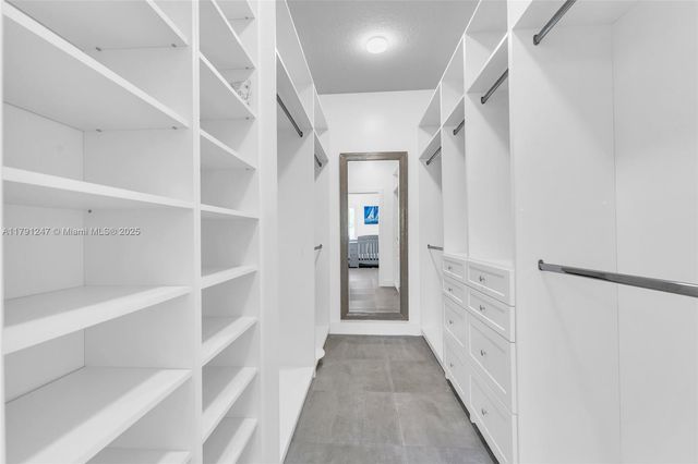 16 N Channel Dr, Key Largo, FL 33037