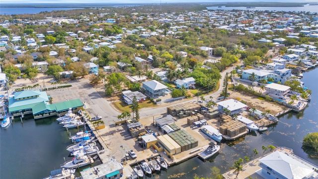 16 N Channel Dr, Key Largo, FL 33037