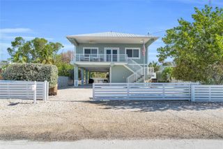 16 N Channel Dr, Key Largo, FL 33037