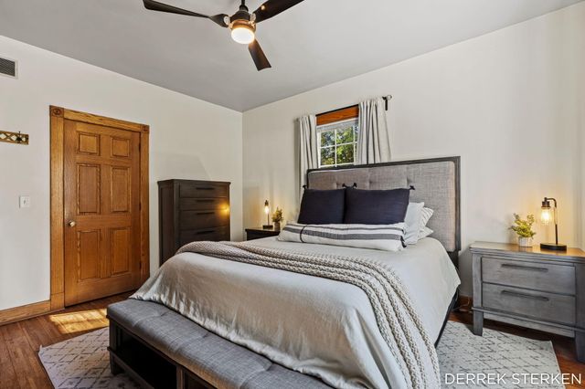 125 W Main Avenue, Zeeland, MI 49464