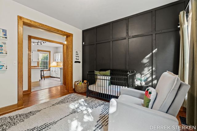 125 W Main Avenue, Zeeland, MI 49464