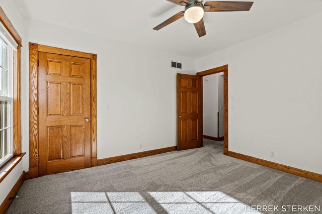 125 W Main Avenue, Zeeland, MI 49464