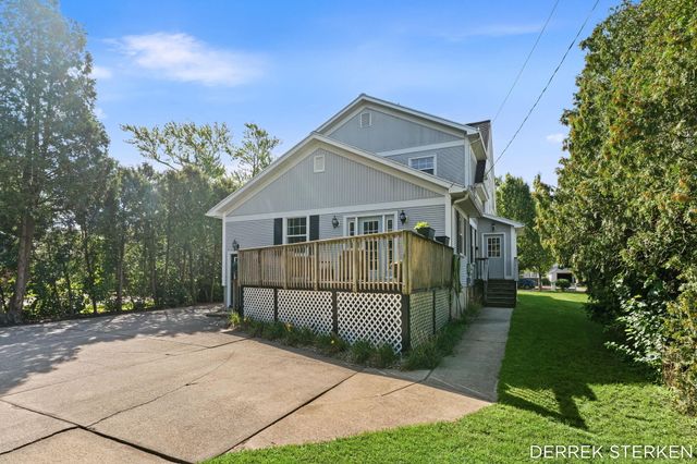 125 W Main Avenue, Zeeland, MI 49464