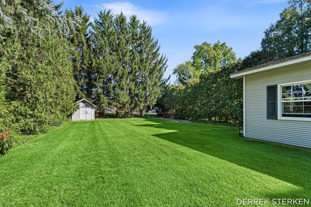 125 W Main Avenue, Zeeland, MI 49464