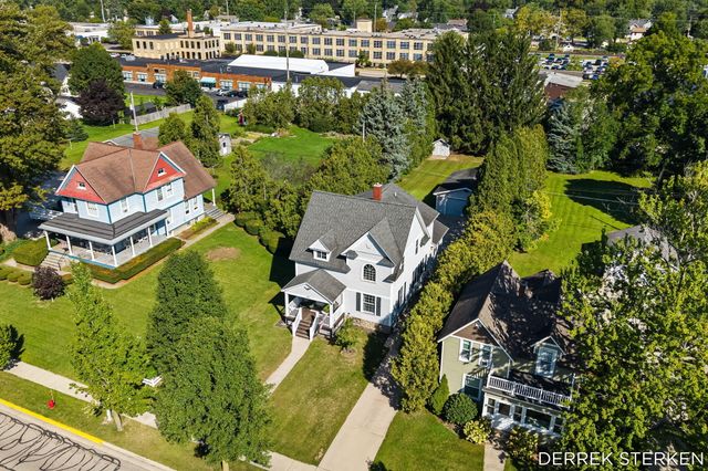 125 W Main Avenue, Zeeland, MI 49464