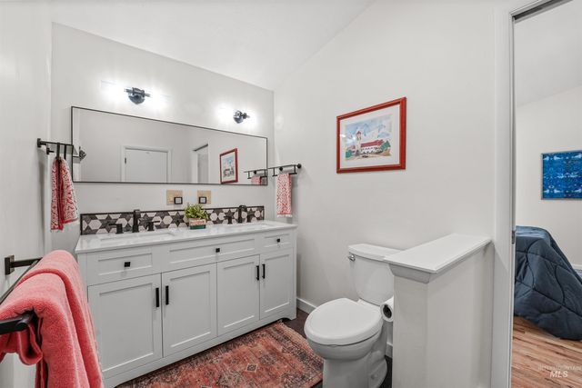 1913 W Suncrest Dr, Boise, ID 83705