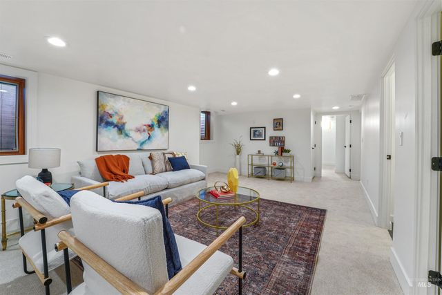 1913 W Suncrest Dr, Boise, ID 83705