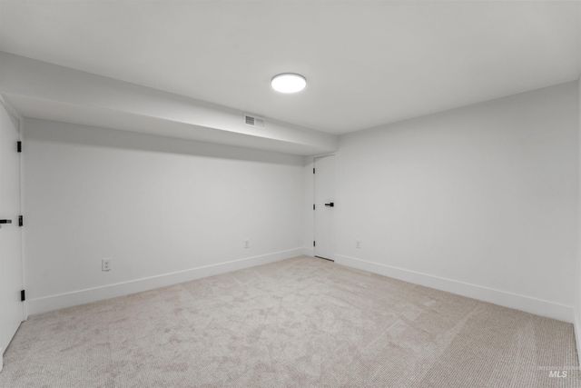 1913 W Suncrest Dr, Boise, ID 83705