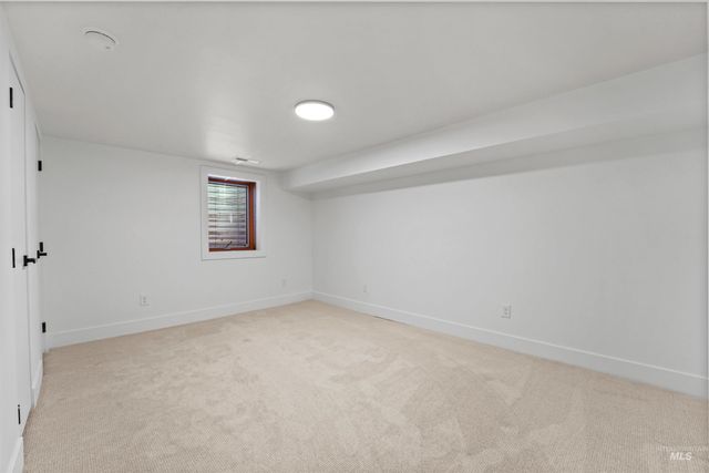 1913 W Suncrest Dr, Boise, ID 83705