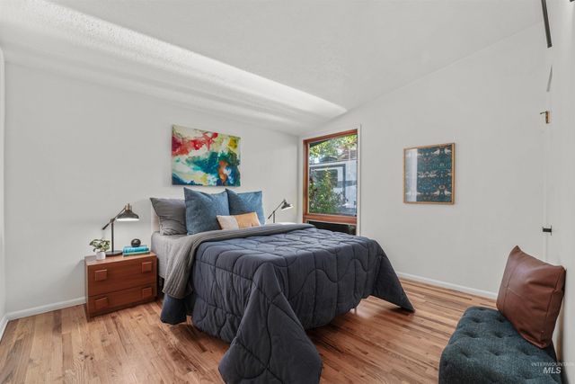 1913 W Suncrest Dr, Boise, ID 83705