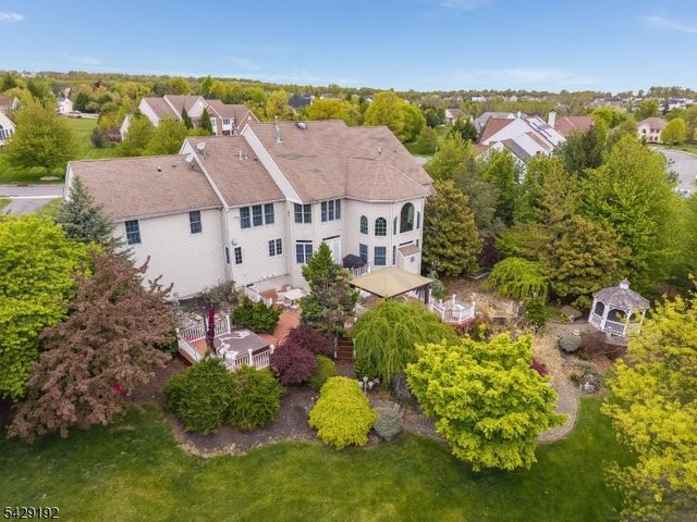 3 Kentview Ct, Raritan Twp., NJ 08822