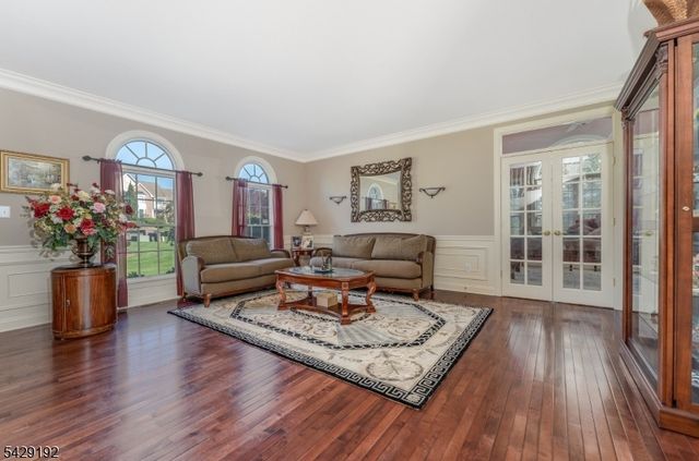 3 Kentview Ct, Raritan Twp., NJ 08822