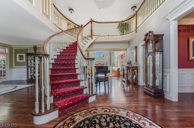 3 Kentview Ct, Raritan Twp., NJ 08822