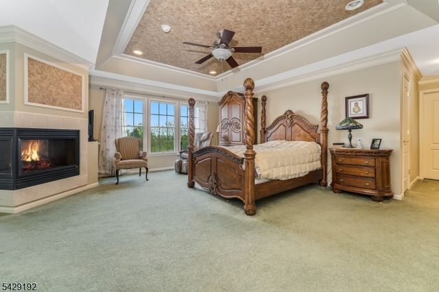 3 Kentview Ct, Raritan Twp., NJ 08822