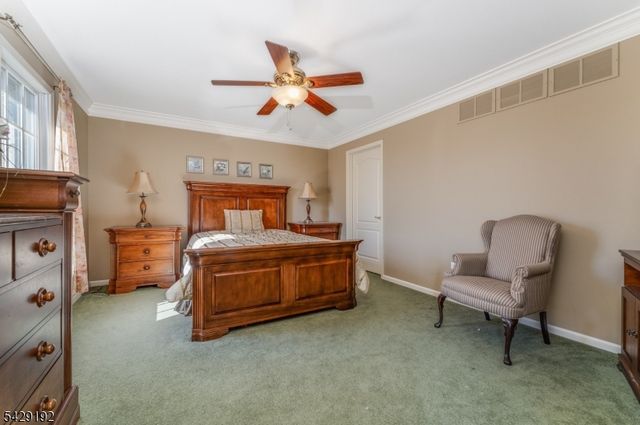3 Kentview Ct, Raritan Twp., NJ 08822
