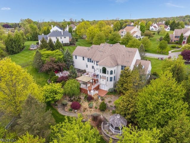 3 Kentview Ct, Raritan Twp., NJ 08822