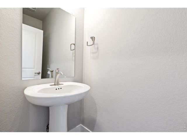 653 Muturu Rd, Johnstown, CO 80534