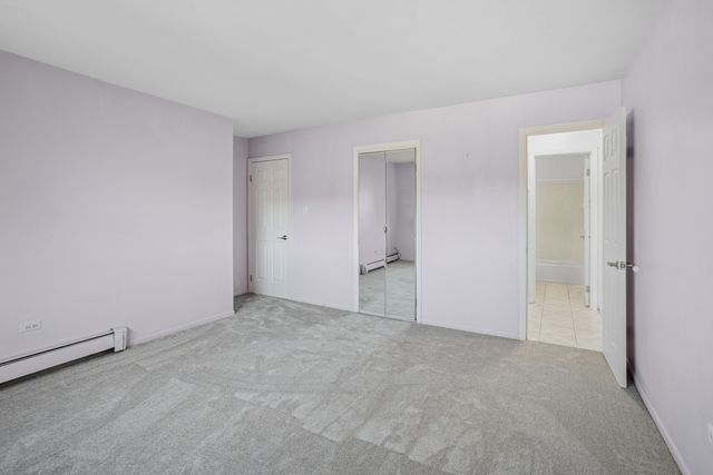 8905 Knight Avenue 211, Des Plaines, IL 60016