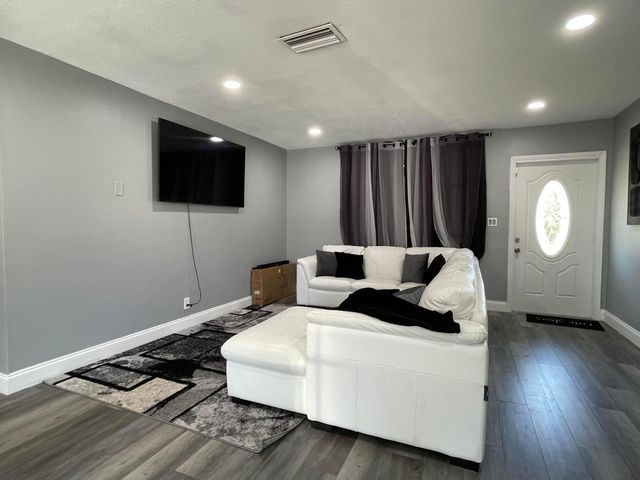 1478 NE 56th Street, Fort Lauderdale, FL 33334