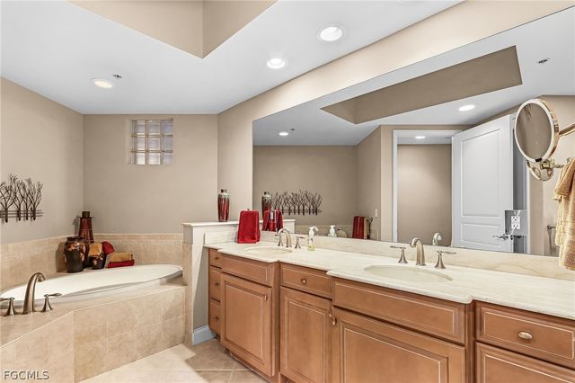 4137 Bay Beach LN 522, Fort Myers Beach, FL 33931