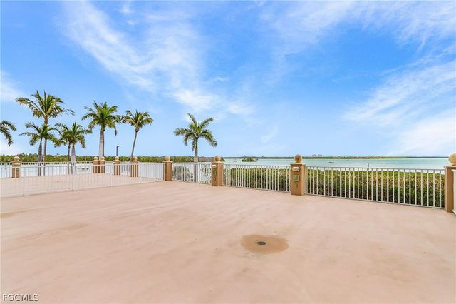 4137 Bay Beach LN 522, Fort Myers Beach, FL 33931