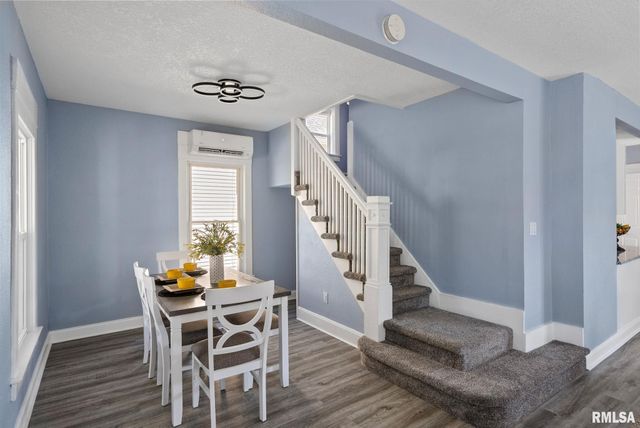 2410 18TH Avenue, Moline, IL 61265