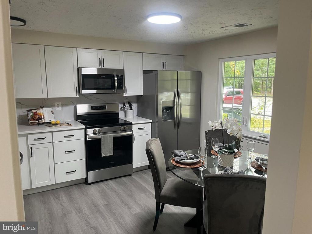 1610 PIN OAK DR, Waldorf, MD 20601