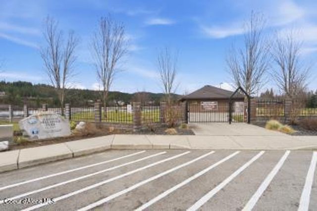 4583 Greenchain LOOP, APT 9, Coeur D'alene, ID 83814