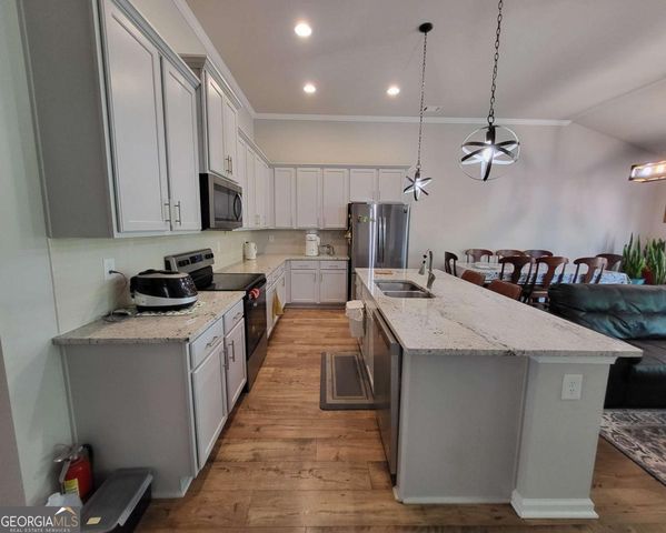 5414 Town Square Way, Flowery Branch, GA 30542