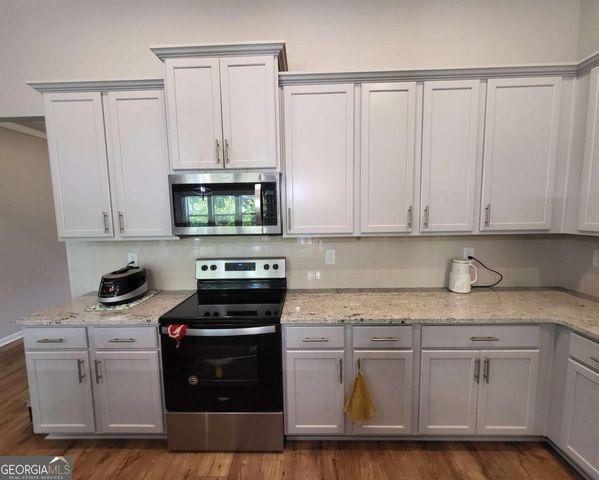 5414 Town Square Way, Flowery Branch, GA 30542