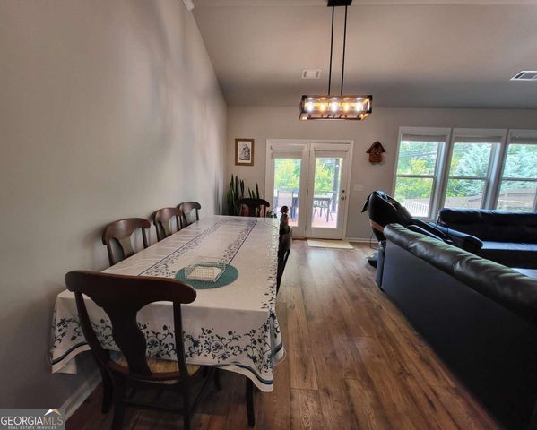 5414 Town Square Way, Flowery Branch, GA 30542