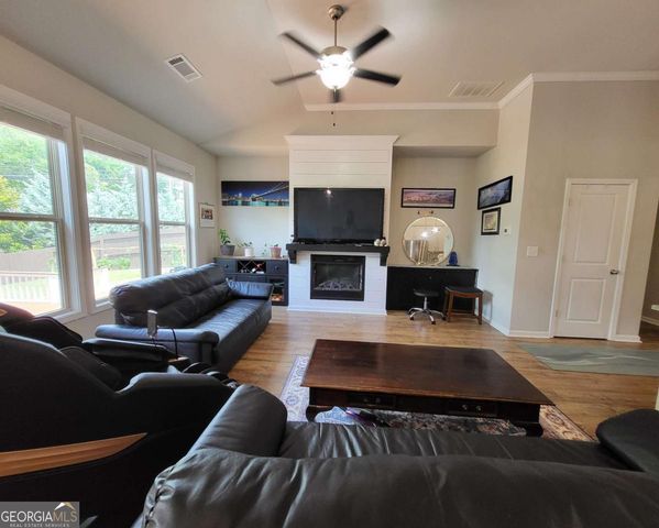 5414 Town Square Way, Flowery Branch, GA 30542