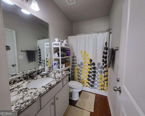 5414 Town Square Way, Flowery Branch, GA 30542