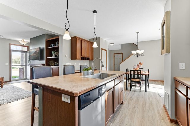 1967 Sierra Drive 303, Hastings, MN 55033